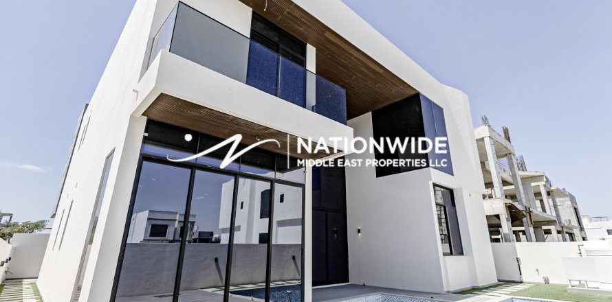 Villa in Abu Dhabi, VAE 5 slaapkamers, 510 vr.m. nr 646445