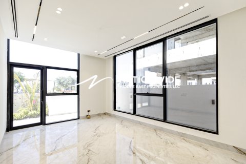 Vila u Abu Dhabi, UAE 5 spavaćih soba, 510 m2 Br. 646445 - fotografija 3