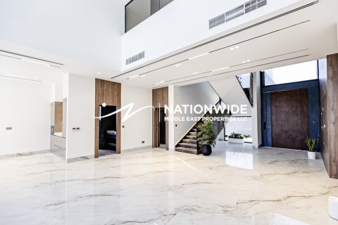 Vila u Abu Dhabi, UAE 5 spavaćih soba, 510 m2 Br. 646445 - fotografija 2