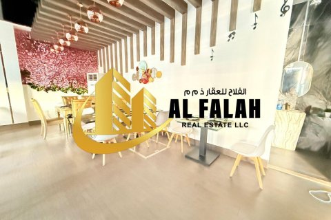 Trgovina u gradu Al Majaz, Sharjah, UAE 177 m2 Br. 646444 - Slika 1