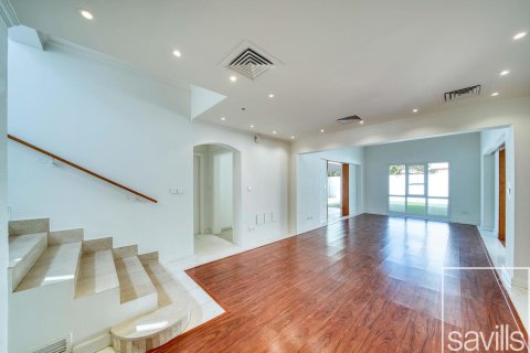 Villa til leje i Meadows, Dubai, UAE 5 soveværelser, 555 kvm № 646422 - foto 11