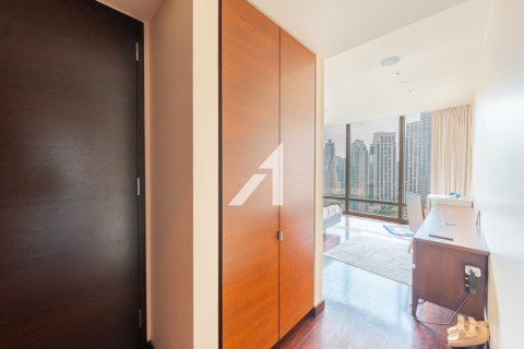 Apartmen di Dubai, UAE 2 bilik tidur, 186.5 meter persegi № 646442 - foto 25