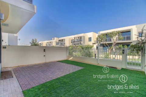 Villa in Dubai Hills Estate, Dubai, VAE: 4 Schlafzimmer, 203 m2 Nr. 687098