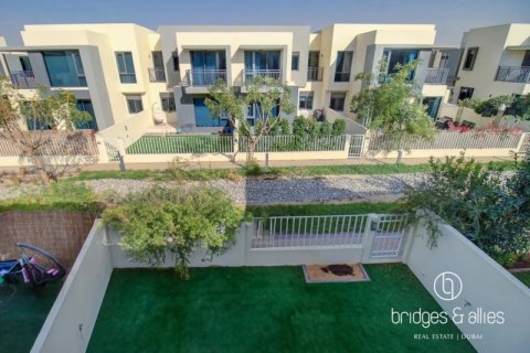 Vila u Dubai Hills Estate, UAE 4 spavaćih soba, 203 m2 Br. 687098 - fotografija 3