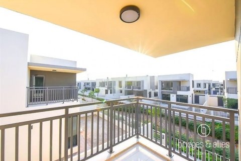 Vila u Dubai Hills Estate, UAE 4 spavaćih soba, 203 m2 Br. 687098 - fotografija 12