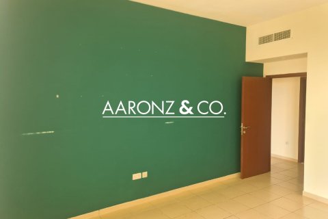 Apartmen di Jumeirah Beach Residence, Dubai, UAE 2 bilik tidur, 131 meter persegi № 695635 - foto 5