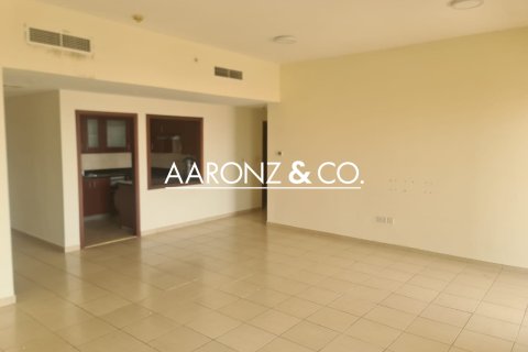 Apartmen di Jumeirah Beach Residence, Dubai, UAE 2 bilik tidur, 131 meter persegi № 695635 - foto 2