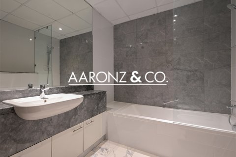 Apartament në Business Bay, Dubai, Emiratet e Bashkuara Arabe 2 dhoma gjumi, 127 m2. № 695636 - Foto 16