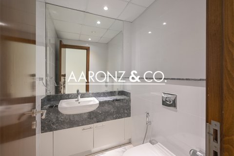 Apartament në Business Bay, Dubai, Emiratet e Bashkuara Arabe 2 dhoma gjumi, 127 m2. № 695636 - Foto 15
