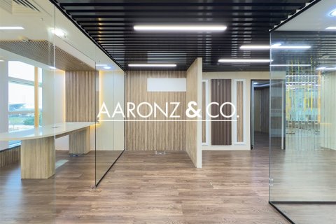 Zyrë në Sheikh Zayed Road, Dubai, Emiratet e Bashkuara Arabe 102 m2. № 695637 - Foto 6