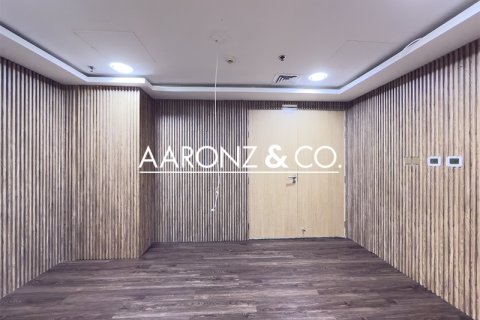 Zyrë në Sheikh Zayed Road, Dubai, Emiratet e Bashkuara Arabe 102 m2. № 695637 - Foto 8