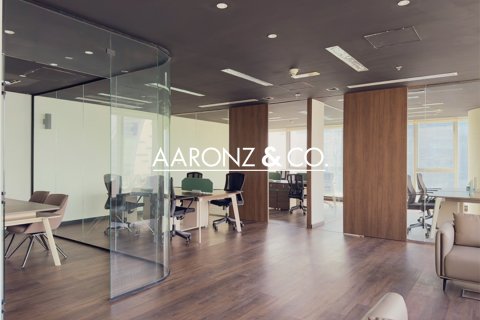 Iroda itt: Business Bay, Dubai, EAE, 102 m², azonosító: 695631