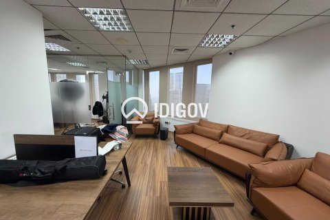 Business Bay, Dubai, UAE의 사무실 70.42제곱미터 번호 758615