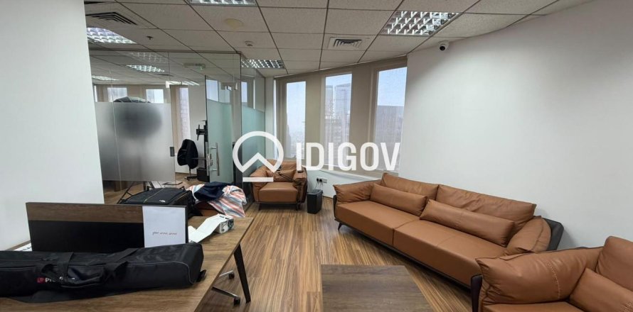 Business Bay, Dubai, UAE의 사무실 70.42제곱미터 번호 758615