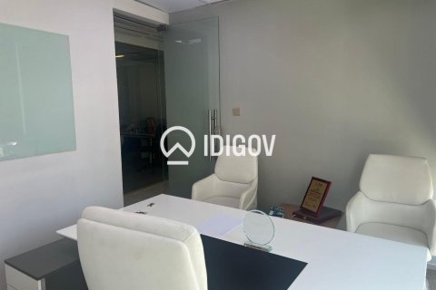 Business Bay, Dubai, UAE의 임대용 사무실 76.27제곱미터 번호 758614 - 사진 3