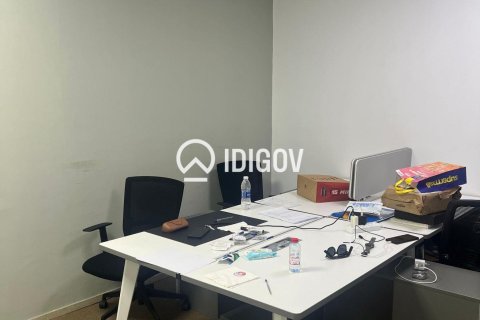 Business Bay, Dubai, UAE의 임대용 사무실 76.27제곱미터 번호 758614 - 사진 4