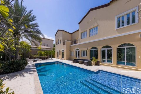 Villa in Jumeirah Golf Estates, Dubai, UAE 4 bedrooms, 1316 sq.m. № 647350 - photo 1