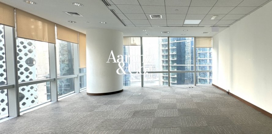 Bureau à Business Bay, Dubai, EAU: 75 m2 № 719357