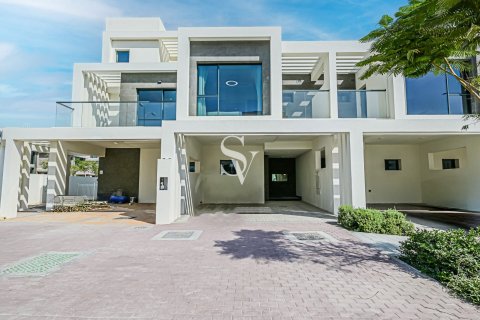 Townhouse in DAMAC Hills (Akoya by DAMAC), Dubai, UAE 3 bedrooms, 138 sq.m. № 723025 - photo 12