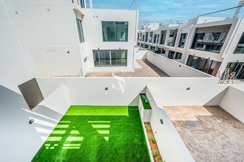 Townhouse in DAMAC Hills (Akoya by DAMAC), Dubai, UAE 3 bedrooms, 138 sq.m. № 723025 - photo 5
