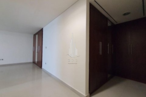 Apartman u Al Mina, Abu Dhabi, UAE 4 spavaćih soba, 306.6 m2 Br. 572848 - fotografija 7