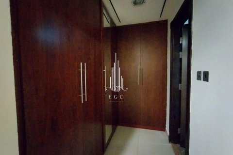 Apartman u Al Mina, Abu Dhabi, UAE 4 spavaćih soba, 306.6 m2 Br. 572848 - fotografija 11