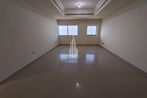 Apartman u Al Mina, Abu Dhabi, UAE 4 spavaćih soba, 306.6 m2 Br. 572848 - fotografija 28
