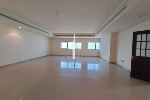 Apartman u Al Mina, Abu Dhabi, UAE 4 spavaćih soba, 306.6 m2 Br. 572848 - fotografija 22