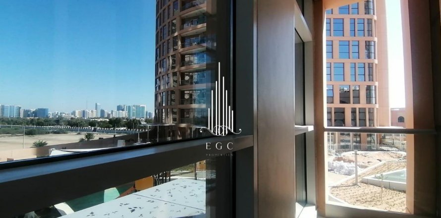 Korter asukohaga Al Khalidiya, Abu Dhabi, AÜE: 3 magamistoaga, 235.8 m² Nr 572824