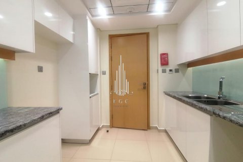 Üürile anda korter asukohaga Al Khalidiya, Abu Dhabi, AÜE: 3 magamistoaga, 235.8 m² Nr 572824 - pilt 17