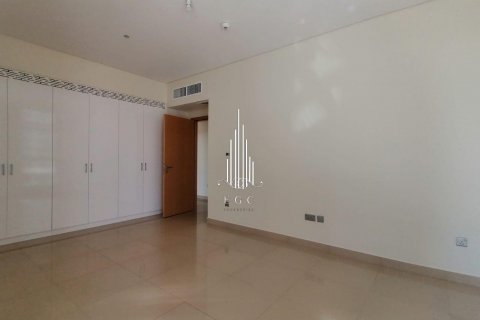 Üürile anda korter asukohaga Al Khalidiya, Abu Dhabi, AÜE: 3 magamistoaga, 235.8 m² Nr 572824 - pilt 6
