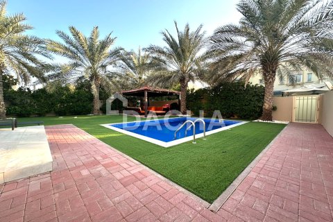 Villa in The Springs, Dubai, UAE 3 bedrooms, 459 sq.m. № 706987 - photo 9