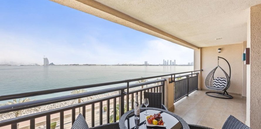 Palm Jumeirah, Dubai, UAE의 아파트 침실 1개, 107.6제곱미터 번호 738934