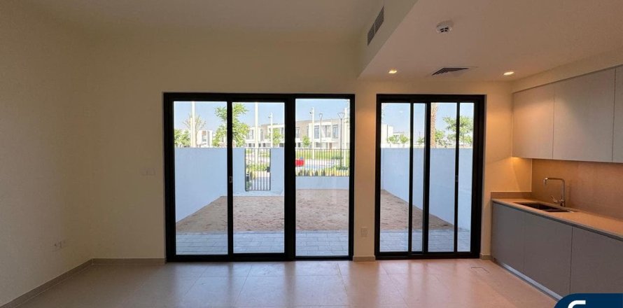 Вилла в Dubai South (Dubai World Central), Дубай, ОАЭ 3 спальни, 140м2 № 685192