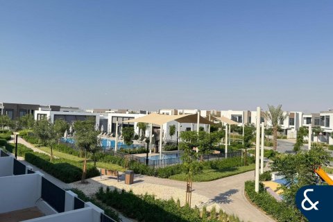 Снять в аренду виллу в Dubai South (Dubai World Central), Дубай, ОАЭ 3 спальни, 140м2, № 685192 - фото 15