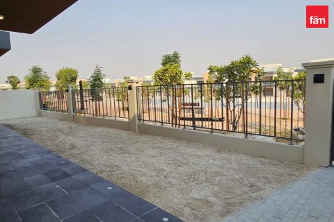 Üürile anda villa asukohaga Dubai, AÜE: 7 magamistoaga, 439.9 m² Nr 726813 - pilt 15
