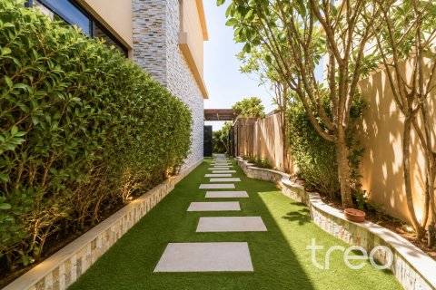 Kuća u nizu u DAMAC Hills (Akoya by DAMAC), Dubai, UAE 3 spavaćih soba, 335.1 m2 Br. 753658 - fotografija 2