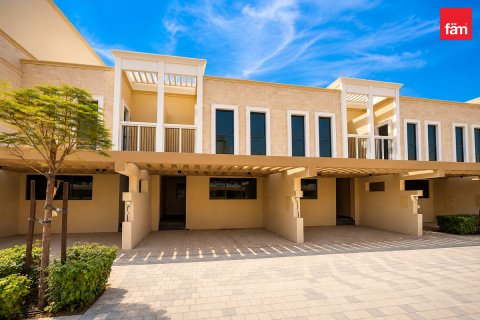 Townhouse in Dubai, UAE 4 bedrooms, 144 sq.m. № 760753 - photo 2
