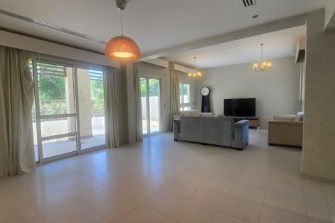 Kamienica na sprzedaż w Ras Al Khaimah, ZEA 3 sypialnie, 302 mkw., nr 734584 - zdjęcie 3