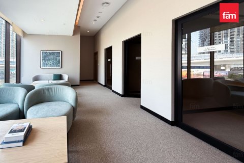 Apartment in Dubai, UAE 2 bedrooms, 95 sq.m. № 699877 - photo 24