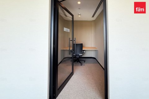 Apartment in Dubai, UAE 2 bedrooms, 95 sq.m. № 699877 - photo 17