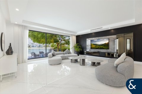 Vila u Palm Jumeirah, Dubai, UAE 7 spavaćih soba, 1245 m2 Br. 688919 - fotografija 16