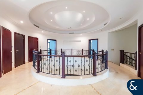 Снять в аренду виллу в Пальма Джумейра, Дубай, ОАЭ 6 спален, 650м2, № 688918 - фото 11