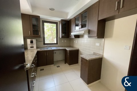 Villa para arrendamento em Reem, Dubai, EAU 3 quartos, 190 m2 № 688900 - foto 4