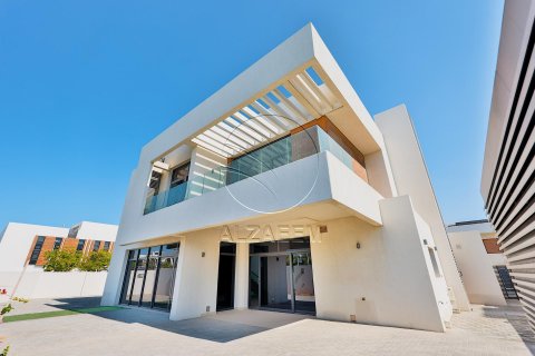 Huvila Yas Island, Abu Dhabi, Arabiemiraatit 4 makuuhuonetta, 600 m2 № 615340 - kuva 2