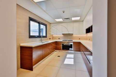 Huvila Yas Island, Abu Dhabi, Arabiemiraatit 4 makuuhuonetta, 600 m2 № 615340 - kuva 18