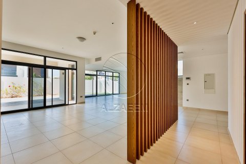 Huvila Yas Island, Abu Dhabi, Arabiemiraatit 4 makuuhuonetta, 600 m2 № 615340 - kuva 8