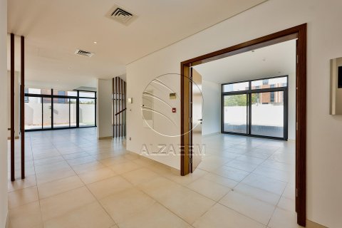 Huvila Yas Island, Abu Dhabi, Arabiemiraatit 4 makuuhuonetta, 600 m2 № 615340 - kuva 13