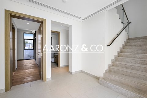 Üürile anda villa asukohaga Al Furjan, Dubai, AÜE: 4 magamistoaga, 584 m² Nr 690770 - pilt 8