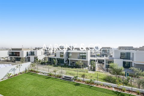 Üürile anda villa asukohaga Al Furjan, Dubai, AÜE: 4 magamistoaga, 584 m² Nr 690770 - pilt 19